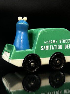 Vtg Fisher Price Little People Sesame Street Cookie Monster + Sanitation Dept